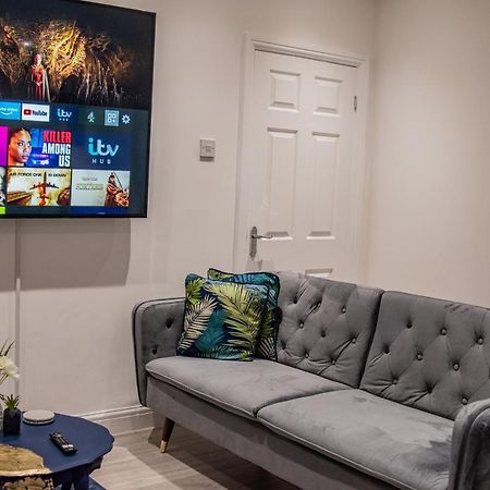 Bv Comfy Spacious 3 Bedroom House At Tatton Street Manchester Luaran gambar
