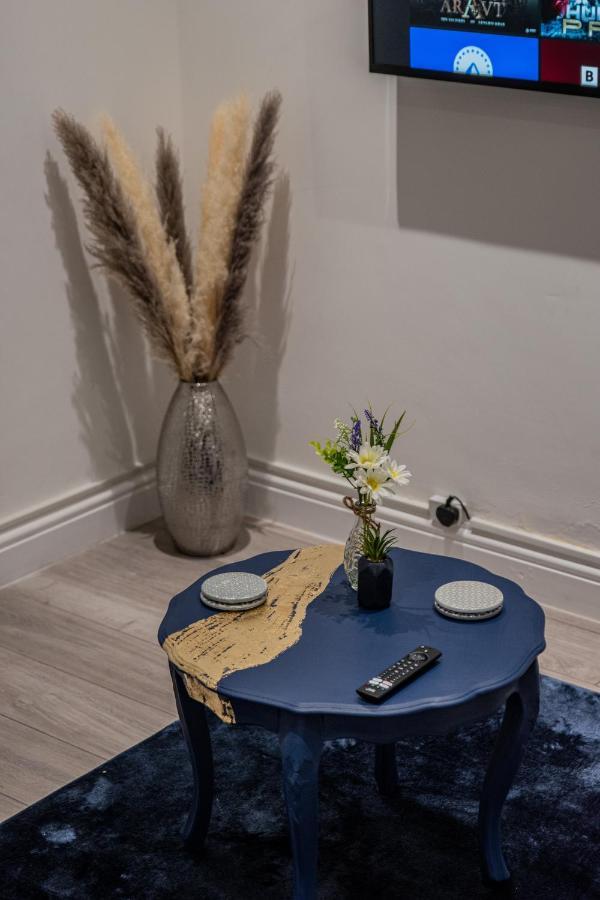 Bv Comfy Spacious 3 Bedroom House At Tatton Street Manchester Luaran gambar
