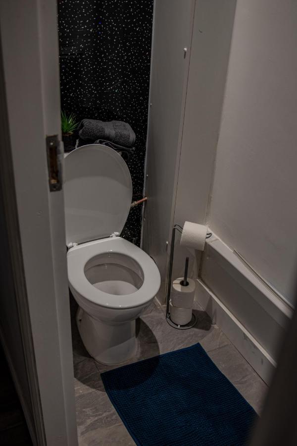 Bv Comfy Spacious 3 Bedroom House At Tatton Street Manchester Luaran gambar