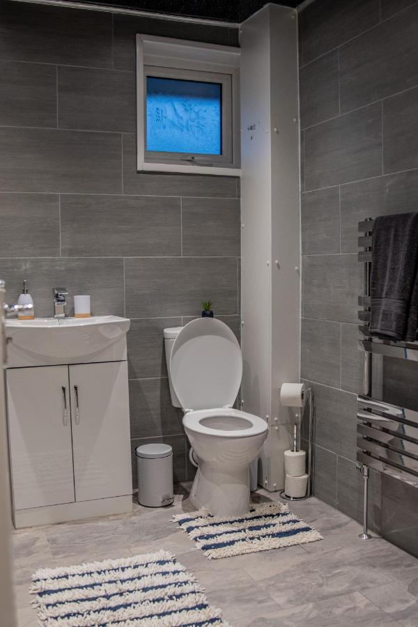 Bv Comfy Spacious 3 Bedroom House At Tatton Street Manchester Luaran gambar