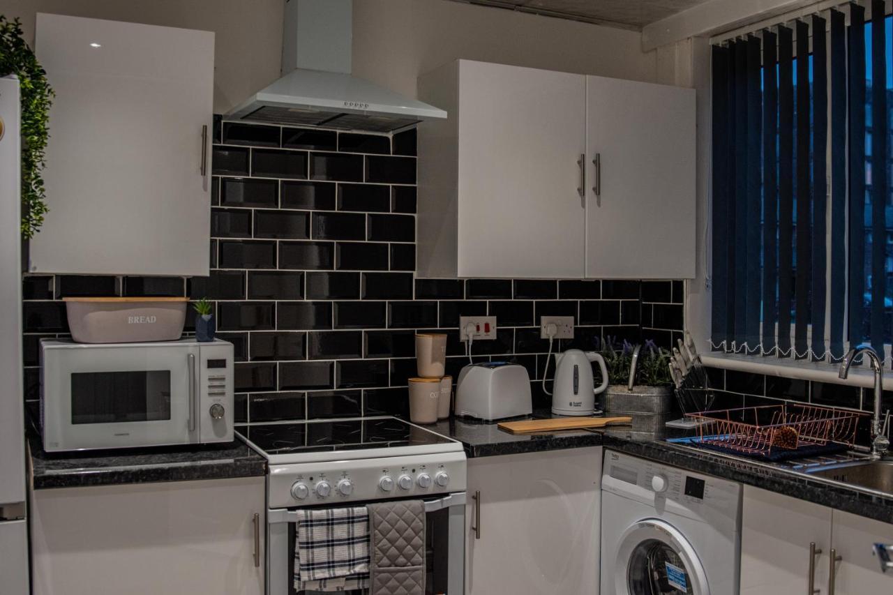 Bv Comfy Spacious 3 Bedroom House At Tatton Street Manchester Luaran gambar