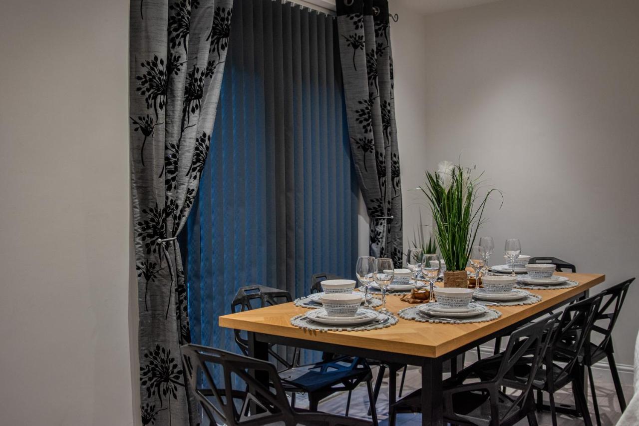 Bv Comfy Spacious 3 Bedroom House At Tatton Street Manchester Luaran gambar