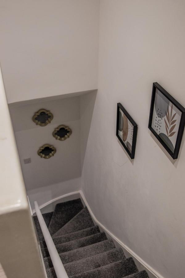 Bv Comfy Spacious 3 Bedroom House At Tatton Street Manchester Luaran gambar