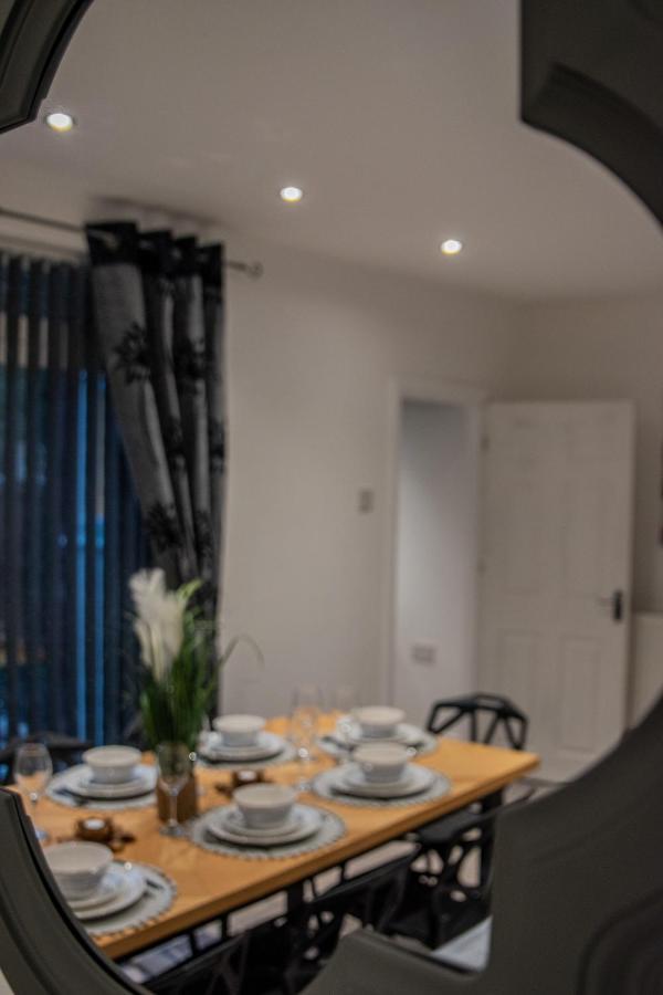 Bv Comfy Spacious 3 Bedroom House At Tatton Street Manchester Luaran gambar
